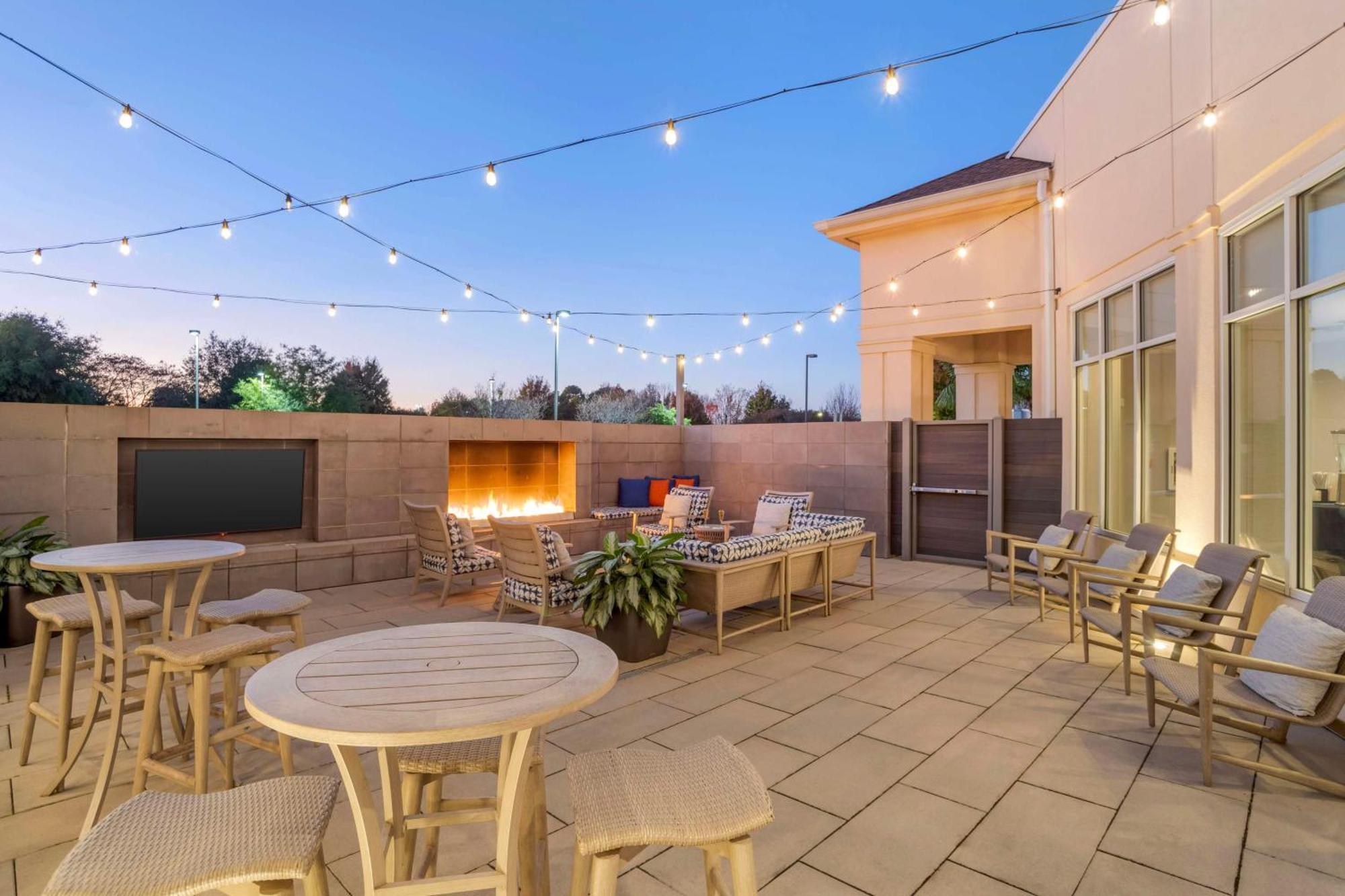 Hilton Garden Inn Charlotte/Concord Dış mekan fotoğraf